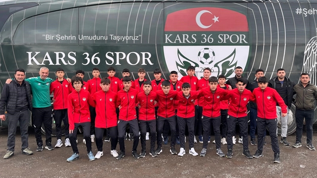 Kars 36 Spor U16 Takımı Türkiye Şampiyonası için Bingöl yolunda