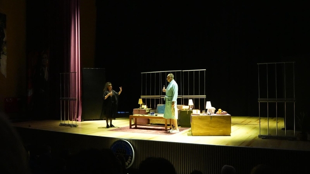 Turgutlu'da 'Aşk-ı Müebbet' oyununa büyük ilgi