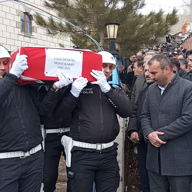 Kalp krizi sonucu hayatını kaybeden Bayburtlu polis toprağa verildi