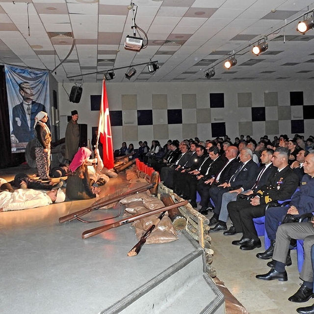 Çeşme'de, duygu dolu Çanakkale anması