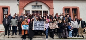 Salihli’de ilkokul mezunları 25 yıl sonra buluştu