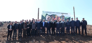 Orhaneli'de fidan dikme etkinliği düzenlendi