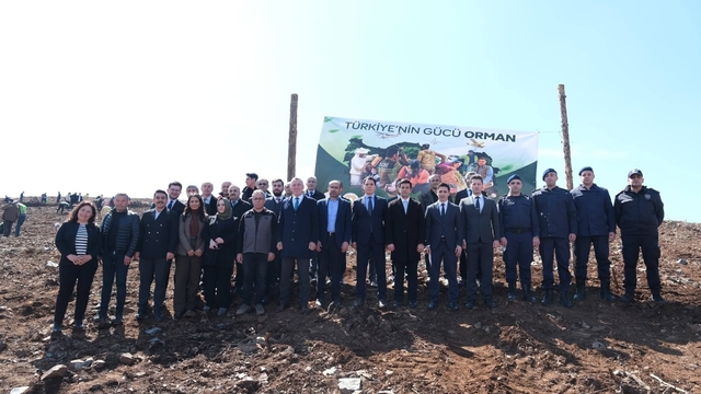 Orhaneli'de fidan dikme etkinliği düzenlendi