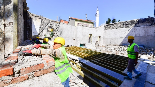 İzmir Büyükşehir Belediyesi'nden kamuya büyük destek