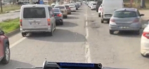 Diyarbakır’da itfaiye ekiplerine ‘fermuar’ sistemiyle yol verdiler