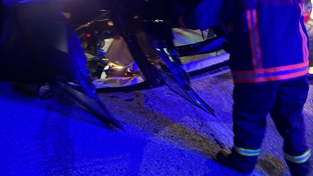 Elazığ'da iki otomobil çarpıştı: 7 yaralı