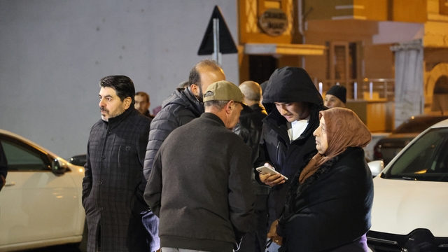 Mekke uçağını bekleyen umreciler şoka uğradı, soluğu karakolda aldılar