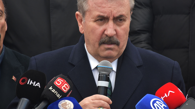 Mustafa Destici: (Muhsin Yazıcıoğlu) Bu dosyanın kapatılmasına müsaade etmeyeceğiz