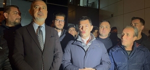 Marmaris Belediyesi'ne gece yarısı yapılan baskınla ilgili Başkan Ünlü'nden açıklama "Marmaris Belediyesi Başkanı ve ekibi çalışmalarına devam edecektir"