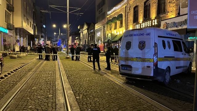 İzmit'te eğlence mekanına silahlı saldırı; 2 ölü, 3 yaralı