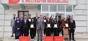 Bilecik'te genç yetenekler ödüllendirildi