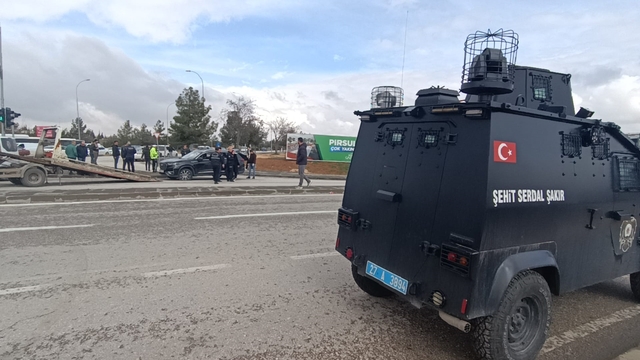 Gaziantep'te 8 ayrı suçtan aranan şüpheli polisin takibiyle yakalandı