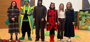 İlkokul öğrencilerinin tiyatro coşkusu