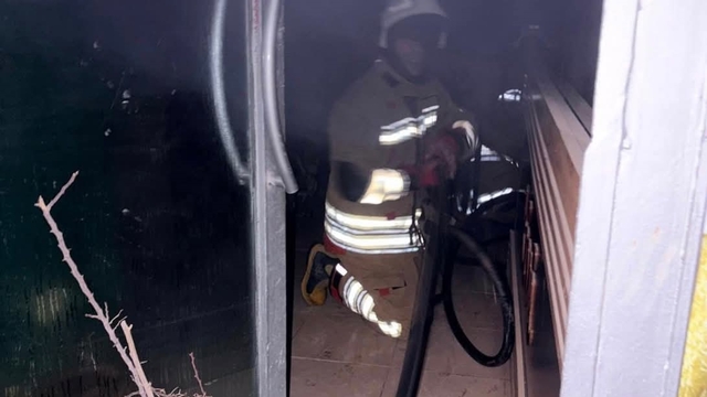 Antakya'da iş yeri alevlere teslim oldu