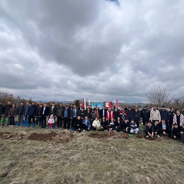 Mihalıççık'ta 100 fidan toprakla buluştu
Orman Haftası'nda Diközü Bal Orman...