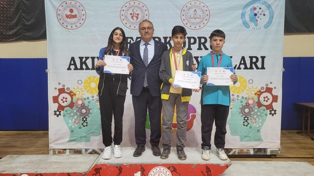 Vezirköprü'de Akıl ve Zeka Oyunları Turnuvası düzenlendi