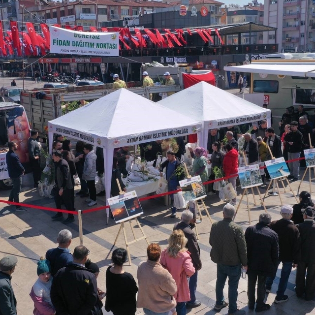 Aydın'da Orman Haftası kapsamında 6 bin fidan ücretsiz dağıtıldı