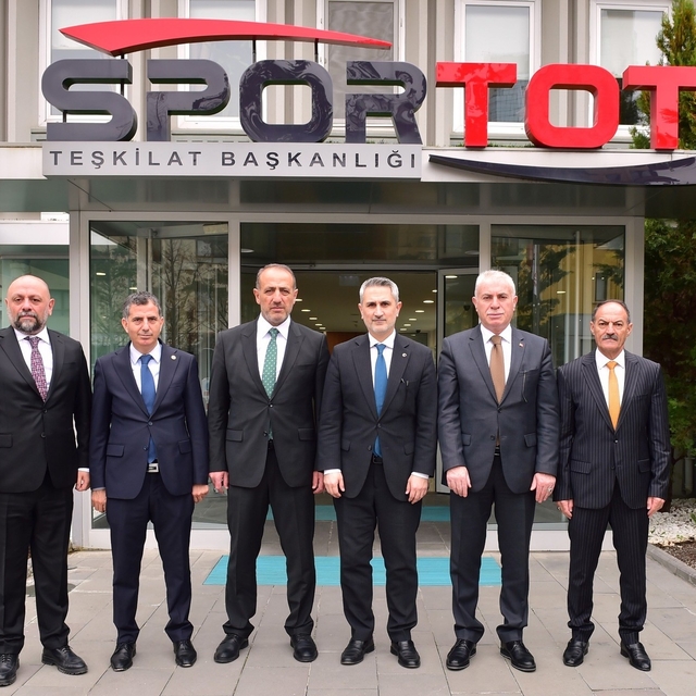 Bayburt'a futbol sahaları ile tenis kortu yapılacak