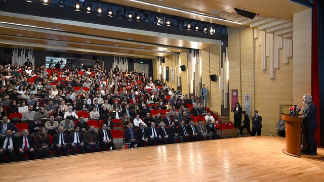 Anadolu Üniversitesi'nde Google Türkiye imzasıyla 'Yapay Zekâ ve Habercilik Eğitimi'