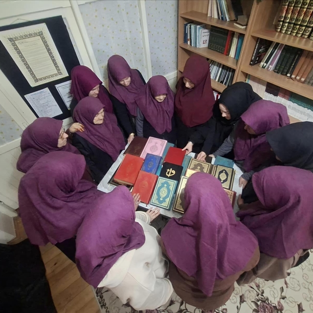 Kadın kursiyerlerden Afrika'ya Kur'an-ı Kerim hediyesi