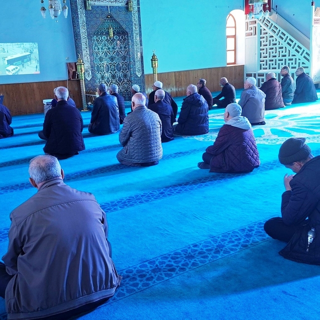 Hisarcık'ta cami cemaatine trafik eğitimi