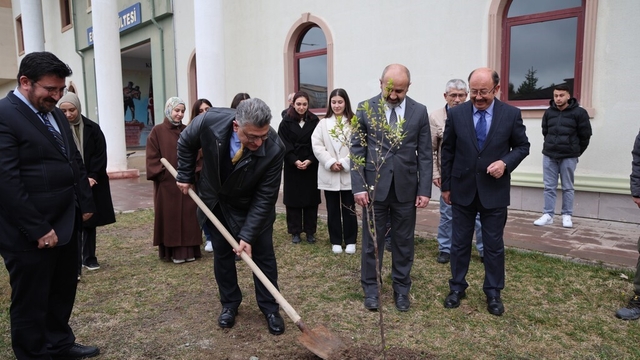 DPÜ'de fidan dikimi etkinliği