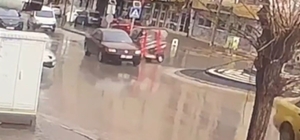 Otomobille çarpışan üç tekerlekli elektrikli bisiklet devrildi: 1 yaralı