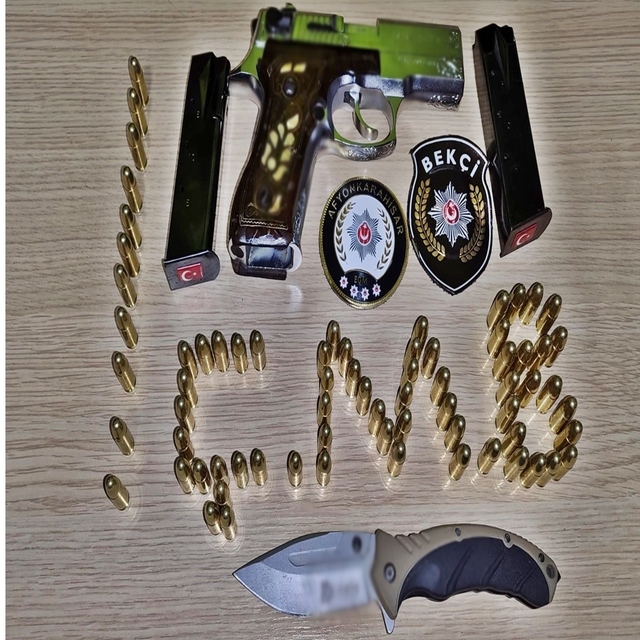 Polis çeşitli suçlardan aranan 20 kişiyi yakaladı