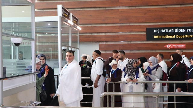 Elazığ'da 206 kişi umreye uğurlandı