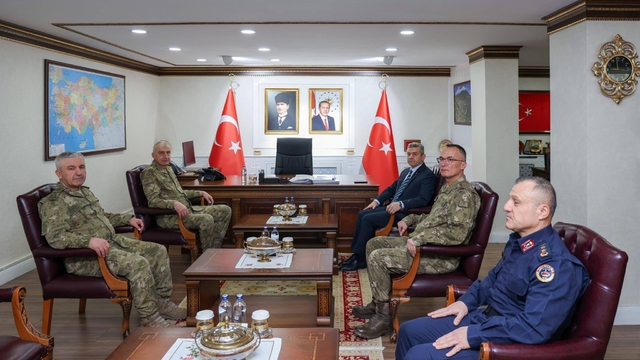 9. Kolordu ve Garnizon Komutanı Tümgeneral Akyıldız, Vali Ergün'ü ziyaret etti