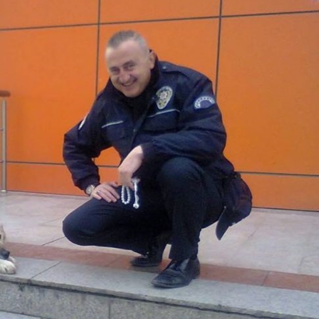 İzmit'te eğlence mekanına silahlı saldırı; 3 ölü, 2 yaralı (2)