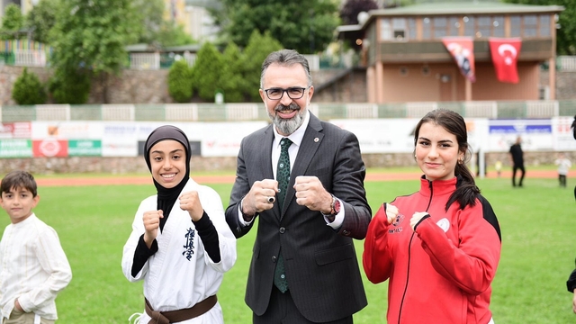 Sporun kalbi Kestel'de atıyor
Kestel Belediyesi'nden farklı noktalarda, farklı branşlarda spor imkânı