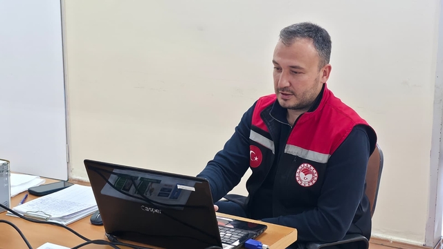 Gümüşhacıköy'de üreticilere bitki koruma ürünleri eğitimi verildi