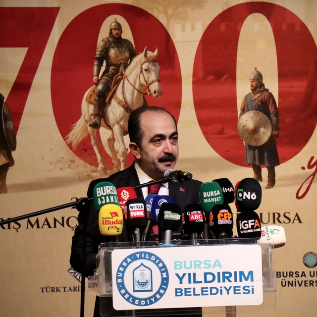 "Osmanlı'nın Kuruluşu ve Bursa'nın Fethi Sempozyumu" başladı