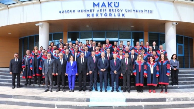 Rektör Hacımüftüoğlu, YÖK Başkanı Özvar ile tarımda dijital dönüşüm protokolünde buluştu
Tarım teknolojilerinde stratejik iş birliğiyle geleceğe güçlü adımlar atıyor
YÖK ve TÜME arasında önemli protokol imzalandı