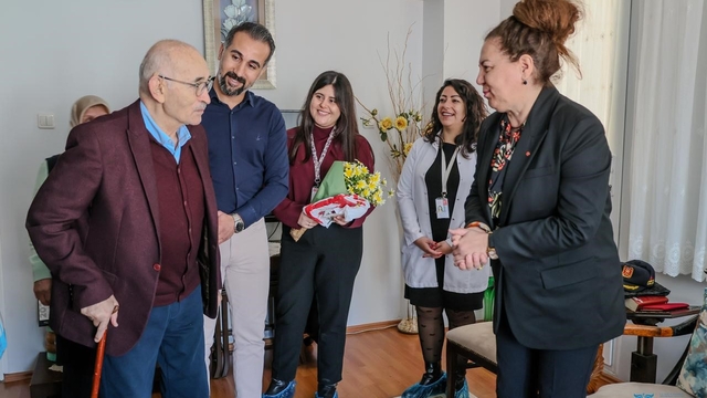 Tepecik Eğitim ve Araştırma Hastanesi'nden Kıbrıs gazisine vefa ziyareti