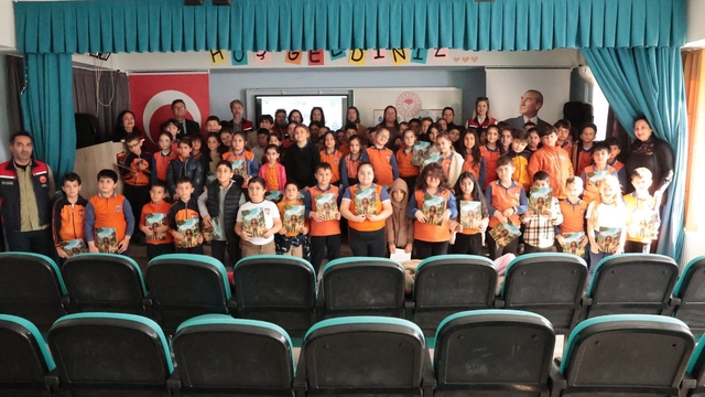 Çanakkale'de öğrencilere su kullanımı hakkında farkındalık eğitimi