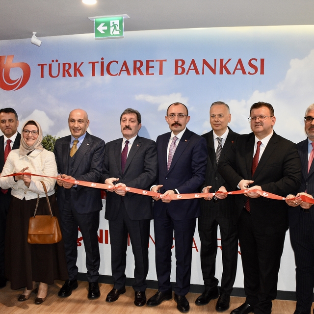 Ticaret Bakan Yardımcısı Ağar, Türk Ticaret Bankası Samsun Şubesi'nin açılı...