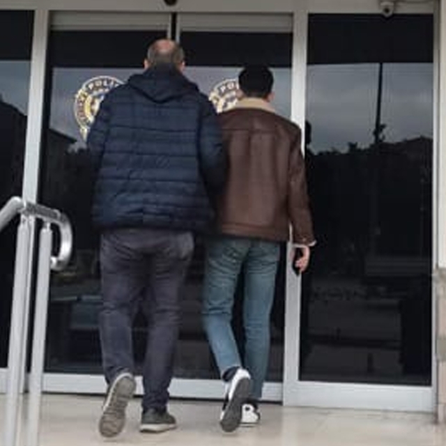 Kırıkkale'de bilişim yoluyla hırsızlıktan aranan hükümlü polis operasyonuyl...