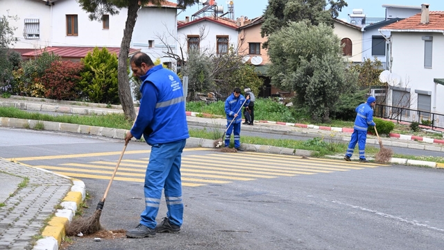 Aydın Büyükşehir Belediyesi'nin kent genelindeki çalışmaları sürüyor