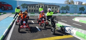 Kilis’te öğrenciler trafik parkında direksiyon başına geçti