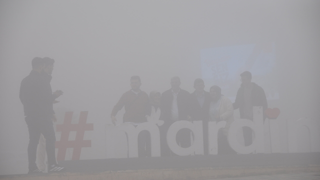 Mardin'de yoğun sis; görüş mesafesi 15 metreye düştü