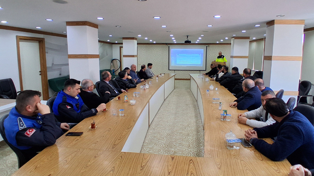 Havza Belediye personeline genel trafik kuralları ve sürüş eğitimi verildi