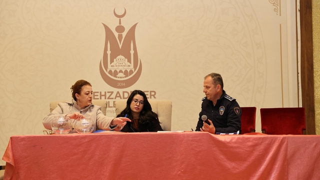 Şehzadeler'de pazarcılar için kura çekimi yapıldı