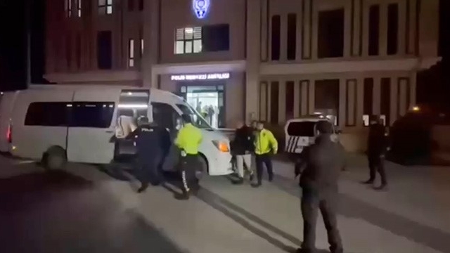 Bursa'da 14 kaçak göçmen yakalandı