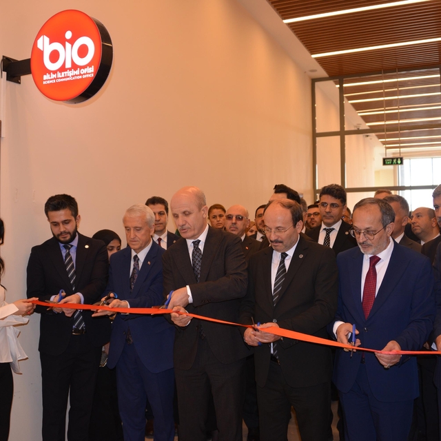 YÖK Başkanı Özvar: Öğrencilerimizi gerçek hayat problemleriyle temas ettire...