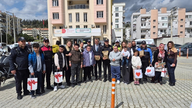 Söke'de polisler, down sendromlu çocuklarla buluştu