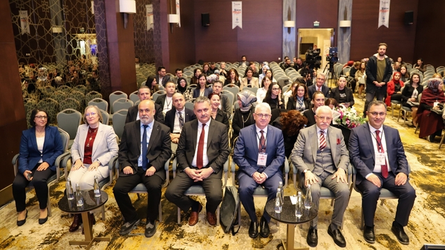 Sağlıklı nesiller için bilim insanları Konya'da buluştu