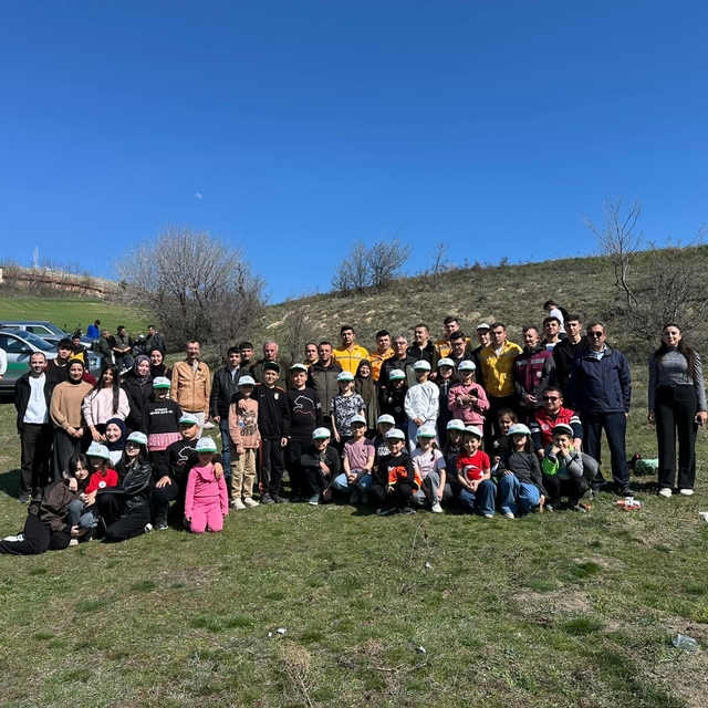 Bayat'ta 105 fidan toprakla buluşturuldu