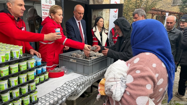 Edirne'de vatandaşlara pilav ikramı